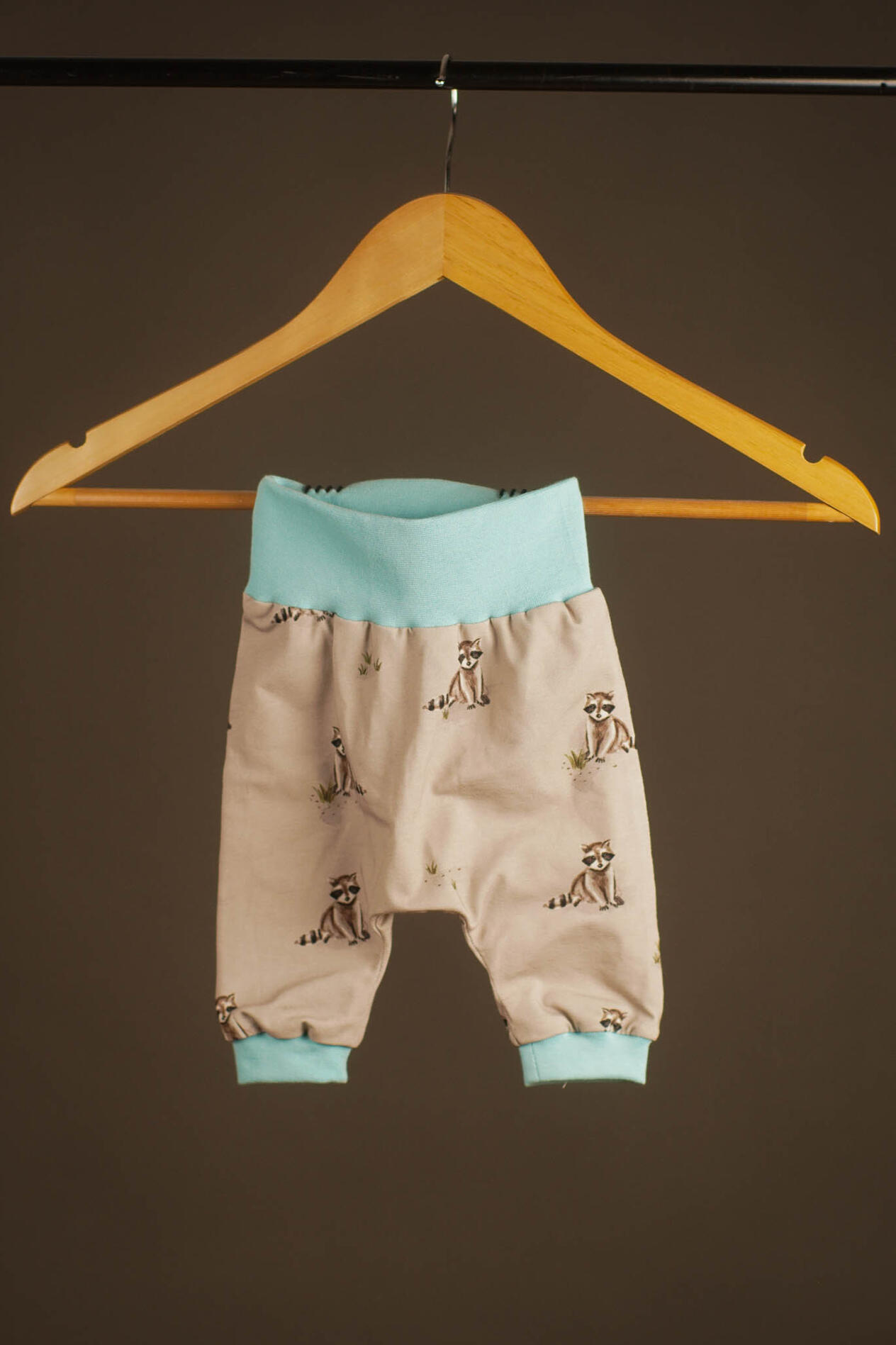 Hose Waschbär Grösse 50-56 Artikelnr.1 29.00 CHF